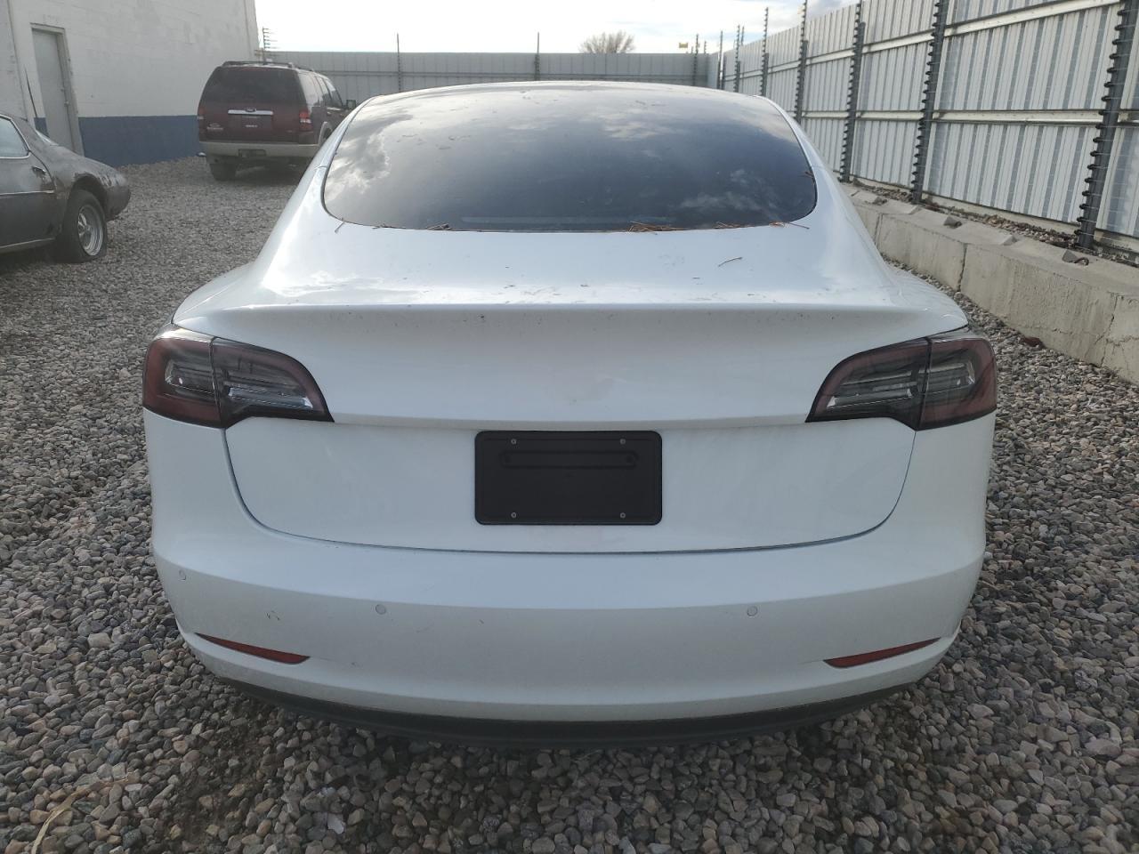 2021 Tesla Model 3 - zdjęcie 6