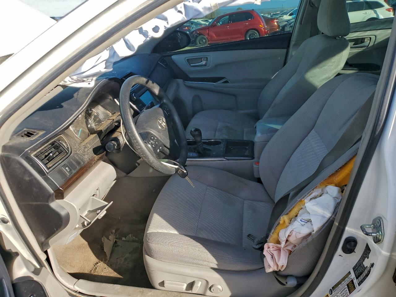 2015 Toyota Camry Le - zdjęcie 7