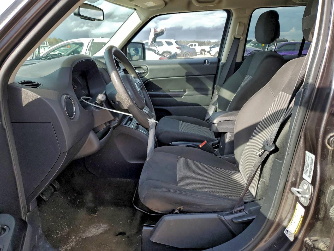 2016 Jeep Liberty (Patriot) - zdjęcie 7