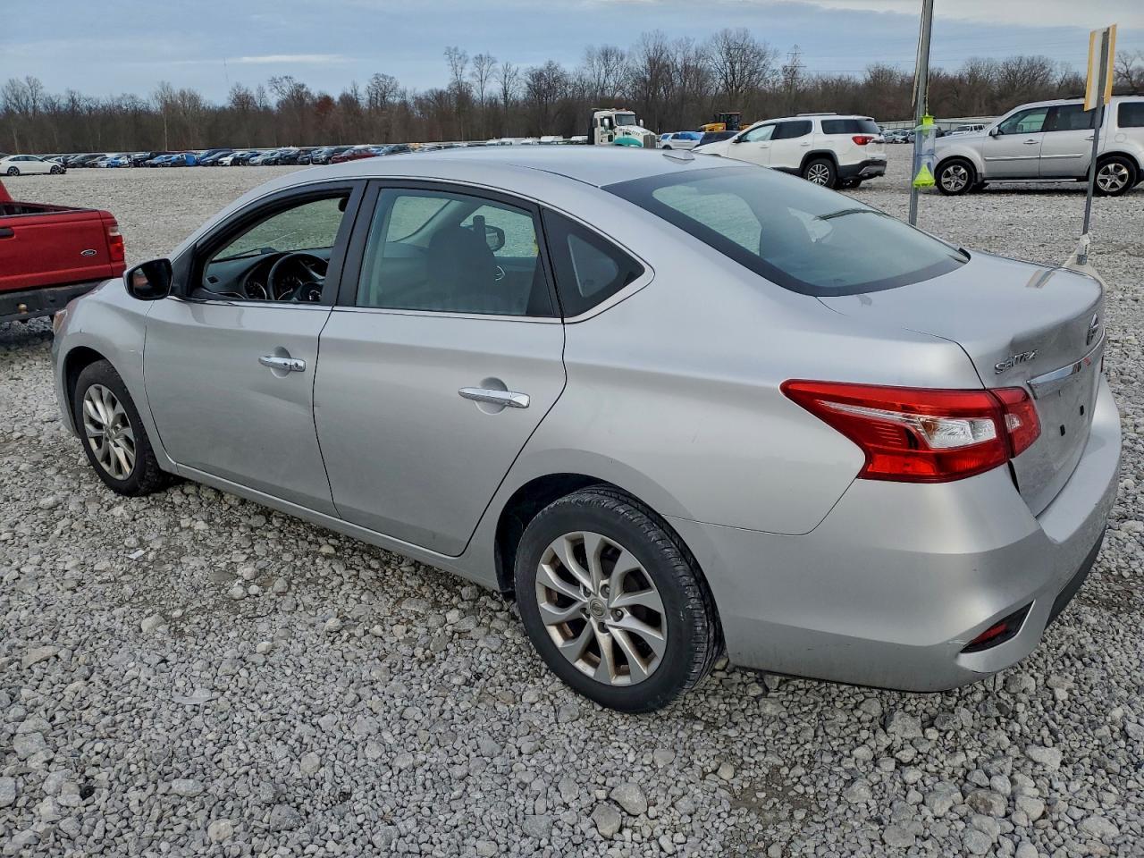 2017 Nissan Sentra - zdjęcie 2
