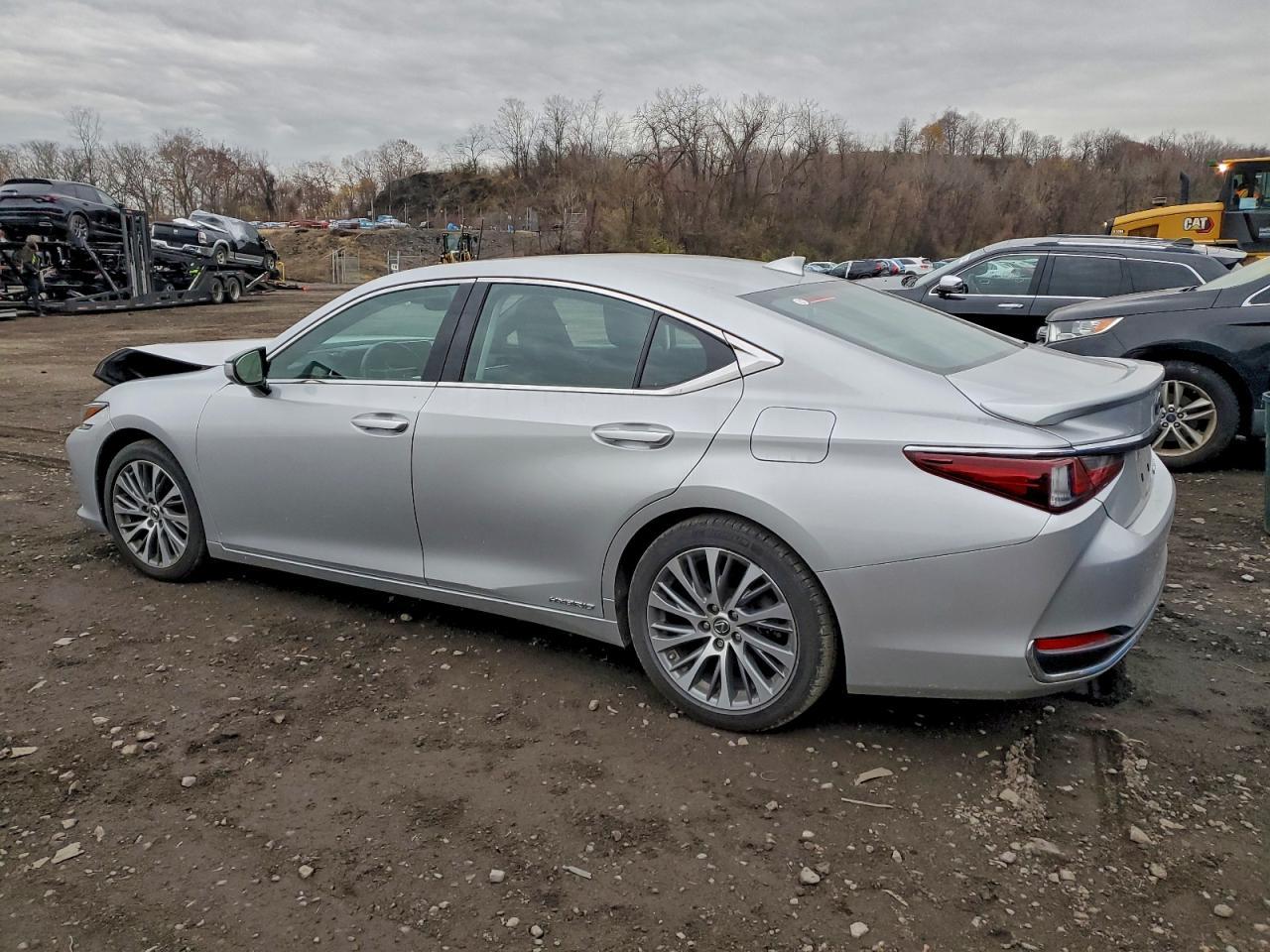 2020 Lexus ES - zdjęcie 2