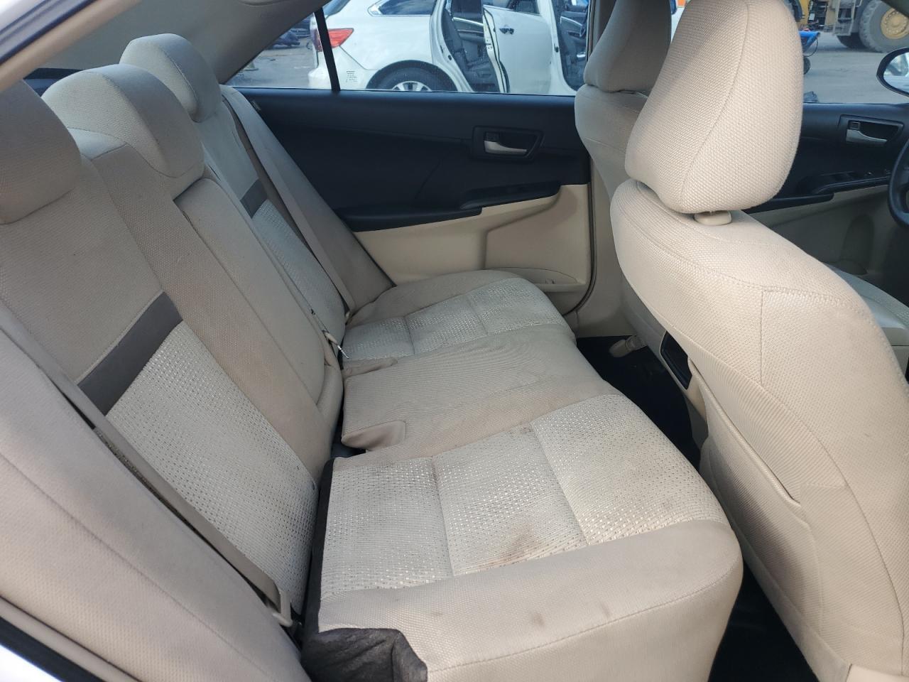 2014 Toyota Camry - zdjęcie 10