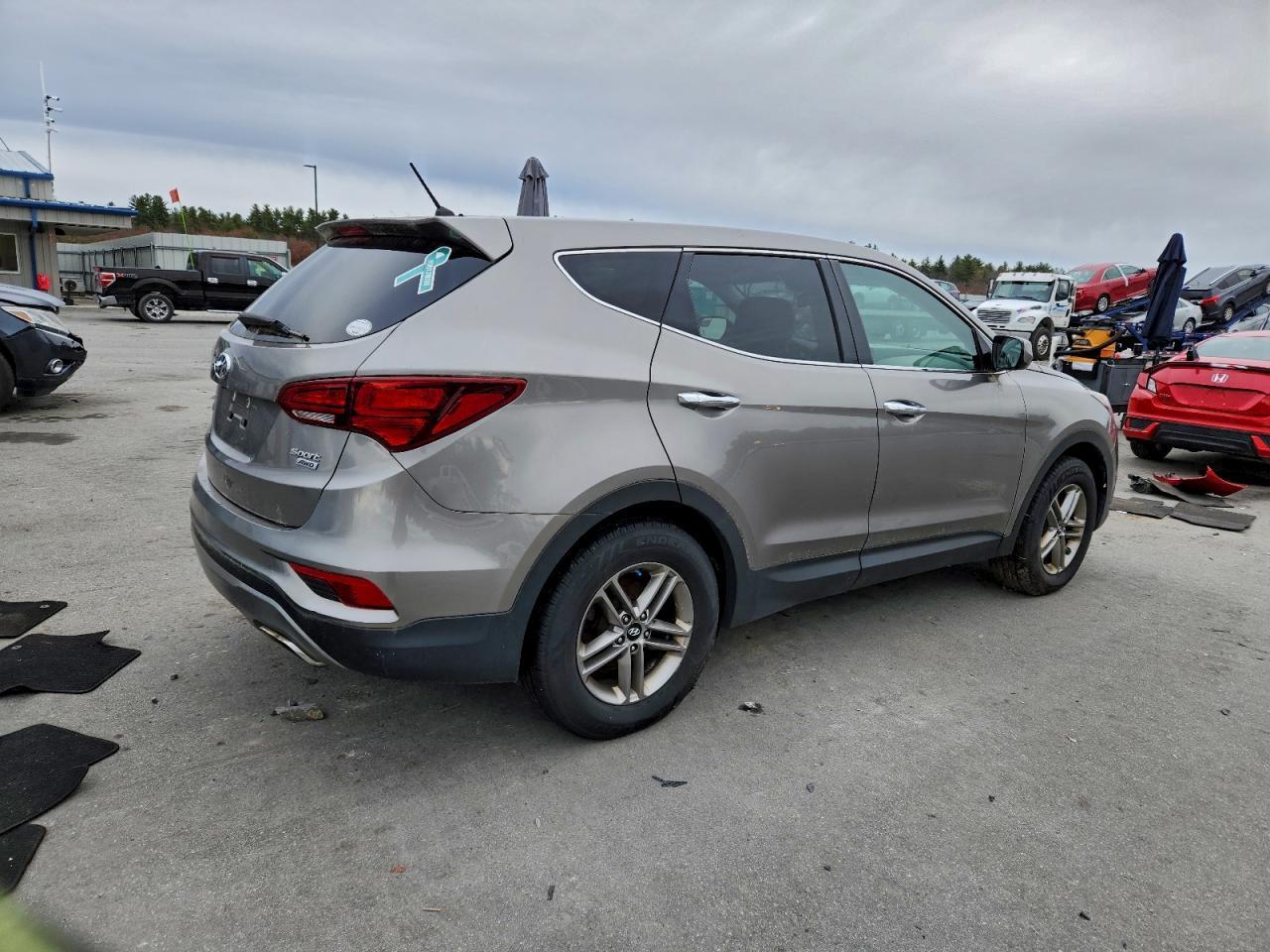 2018 Hyundai Santa Fe - zdjęcie 3