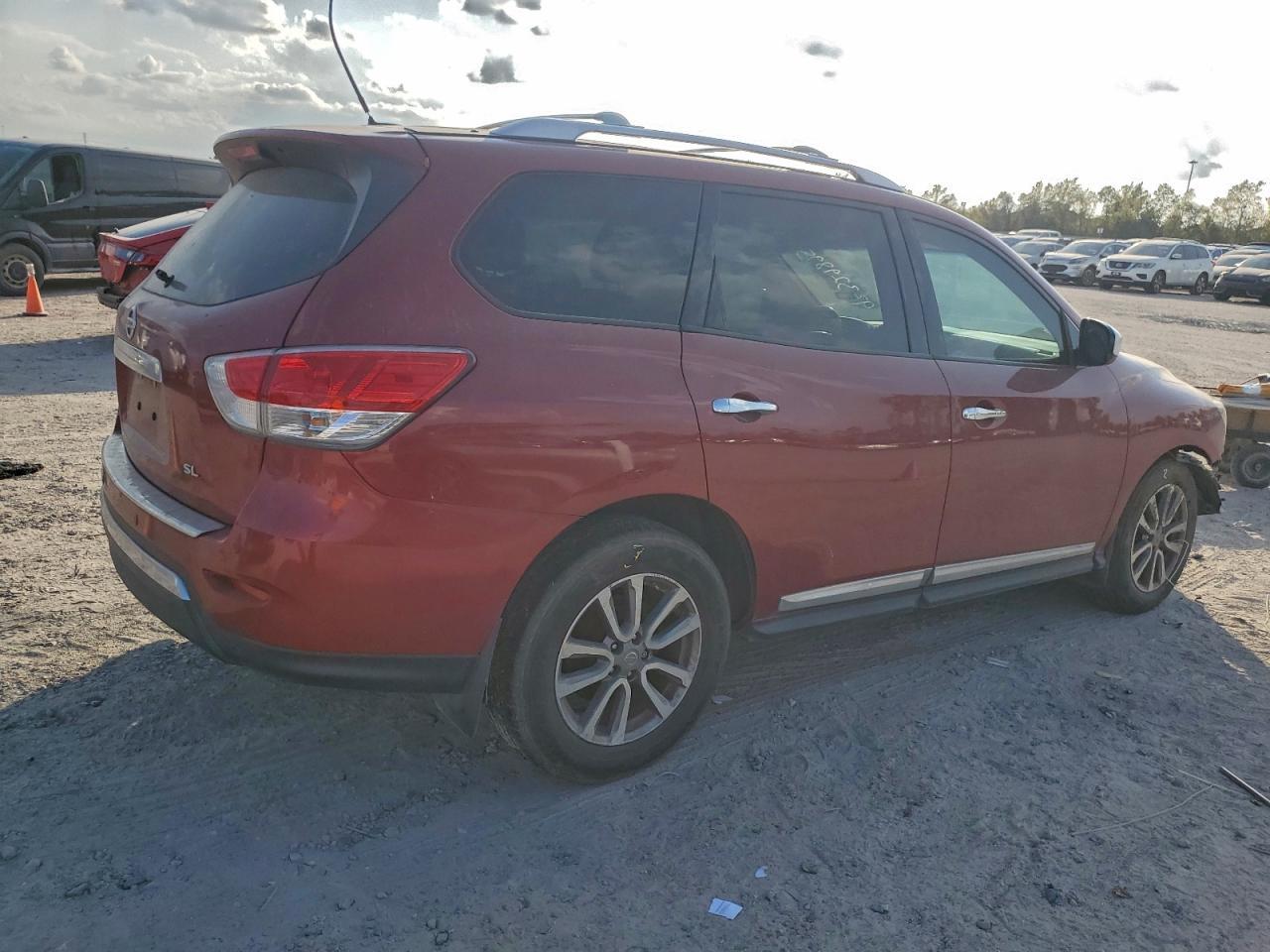 2015 Nissan Pathfinder S - zdjęcie 3