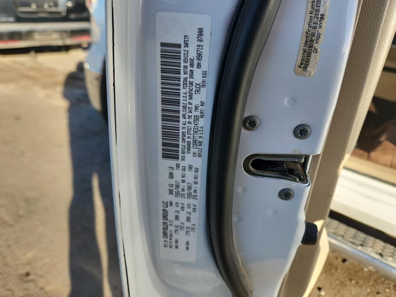2014 RAM 1500 - zdjęcie 13