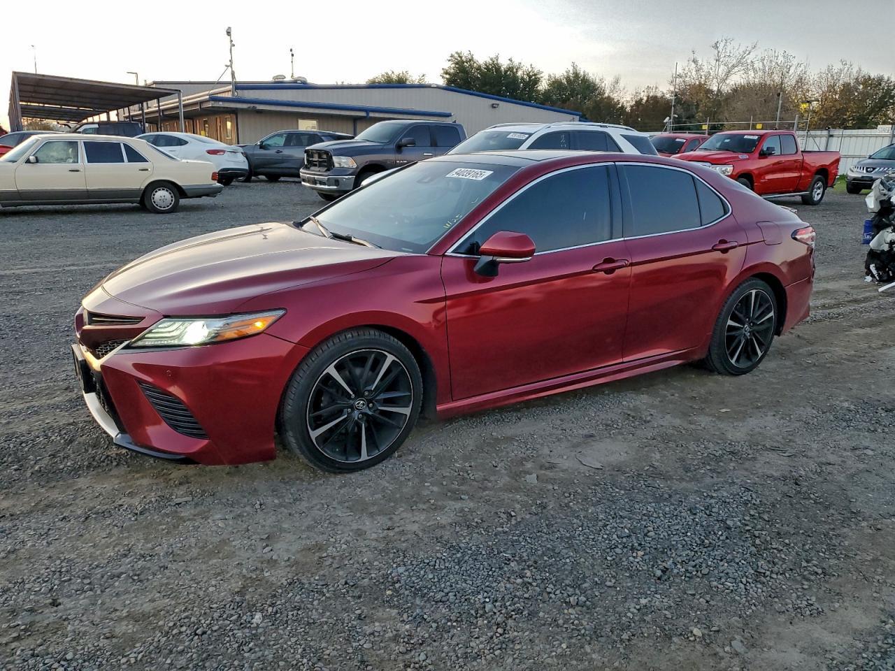 2018 Toyota Camry - zdjęcie główne