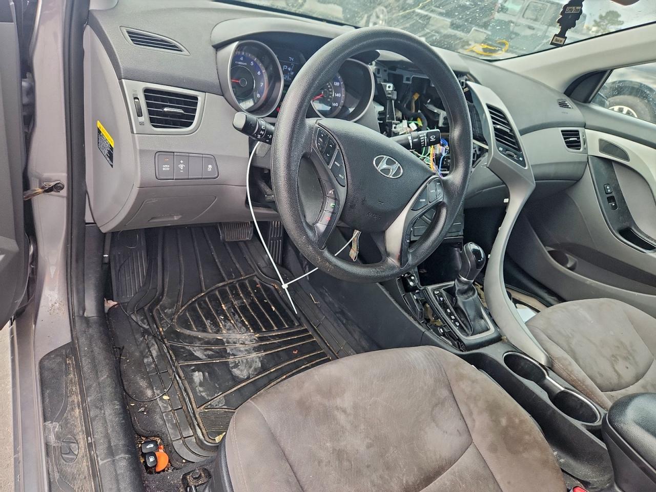 2015 Hyundai Elantra - zdjęcie 8