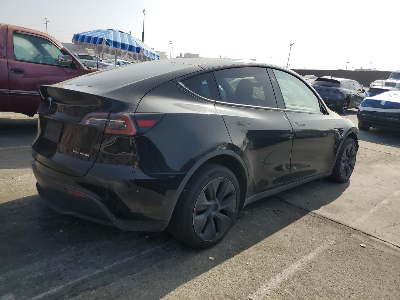 2024 Tesla Y - zdjęcie 3