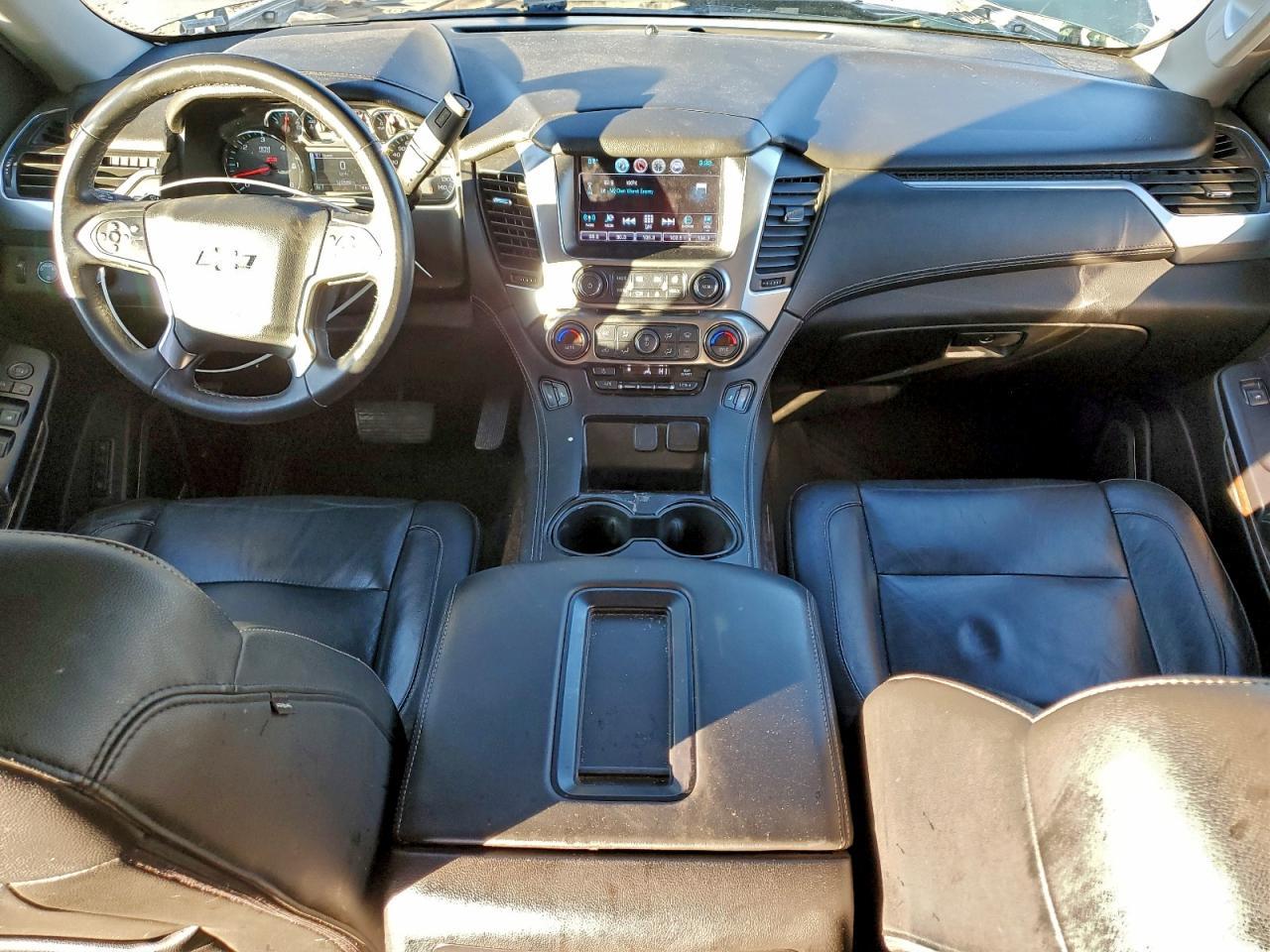 2018 Chevrolet Suburban - zdjęcie 8