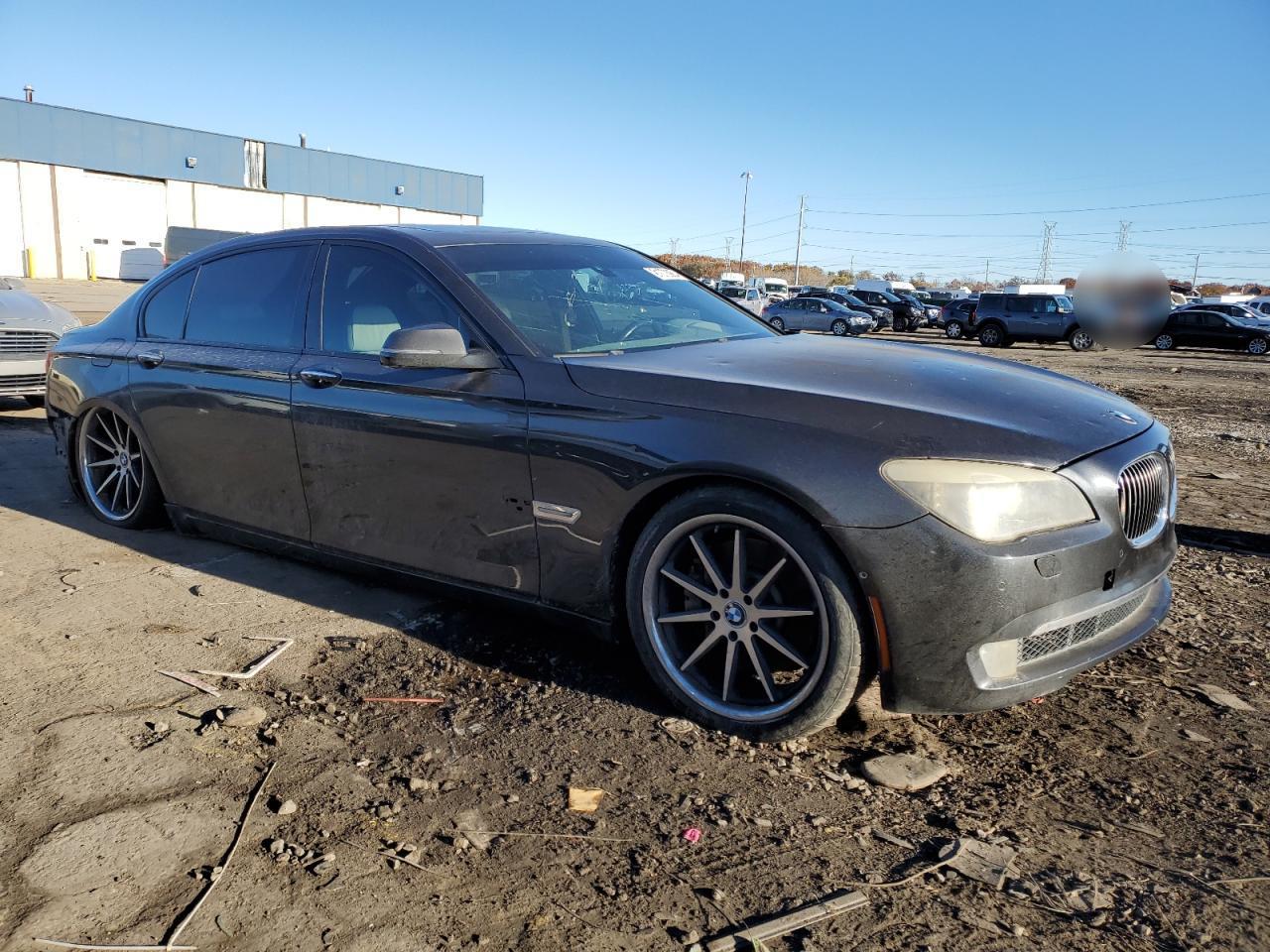 2013 BMW 750 Li - zdjęcie 4
