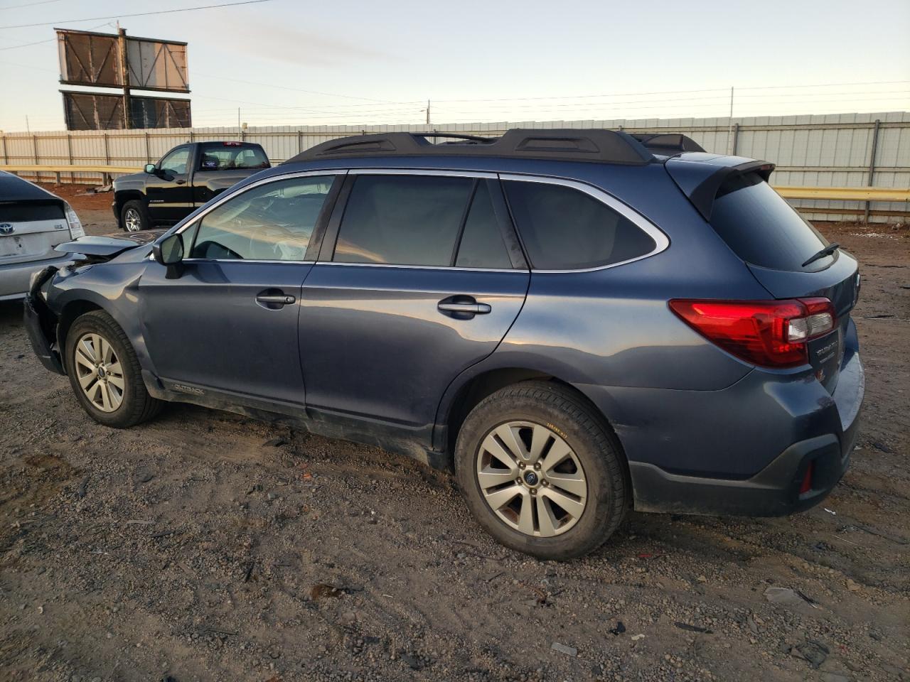 2018 Subaru Outback - zdjęcie 2