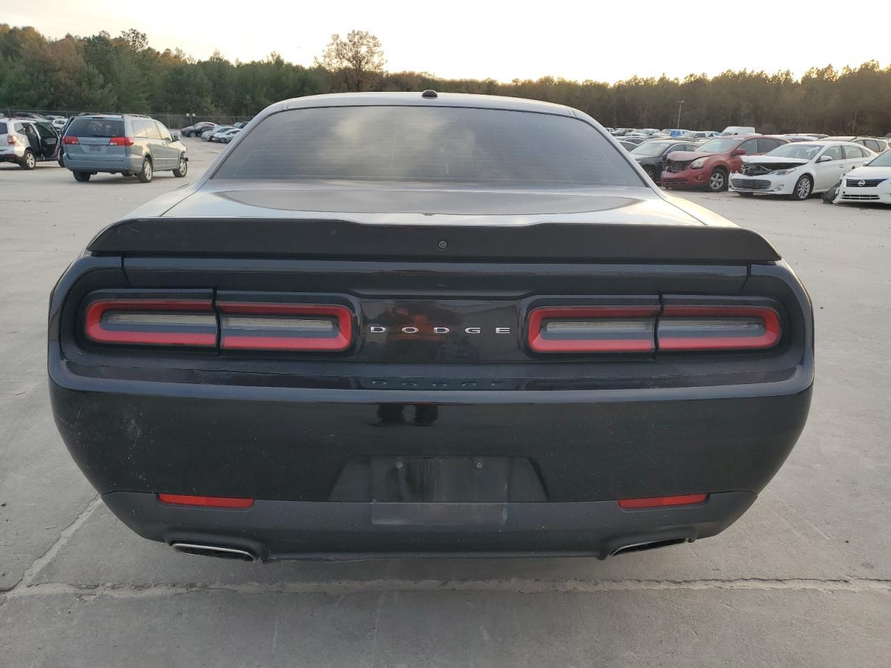 2020 Dodge Challenger Sxt - zdjęcie 6