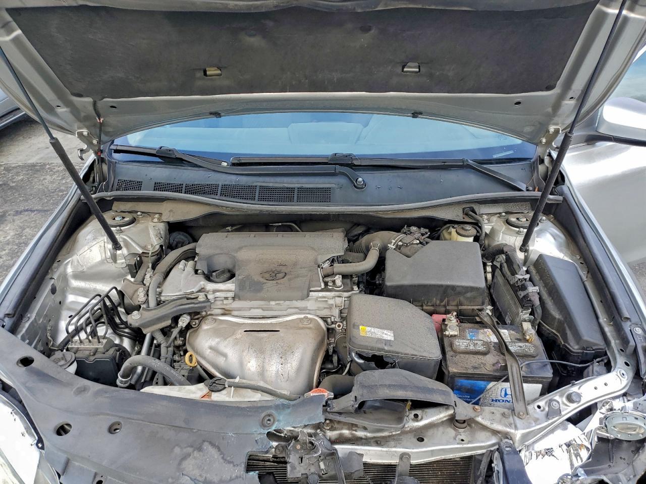 2016 Toyota Camry - zdjęcie 11