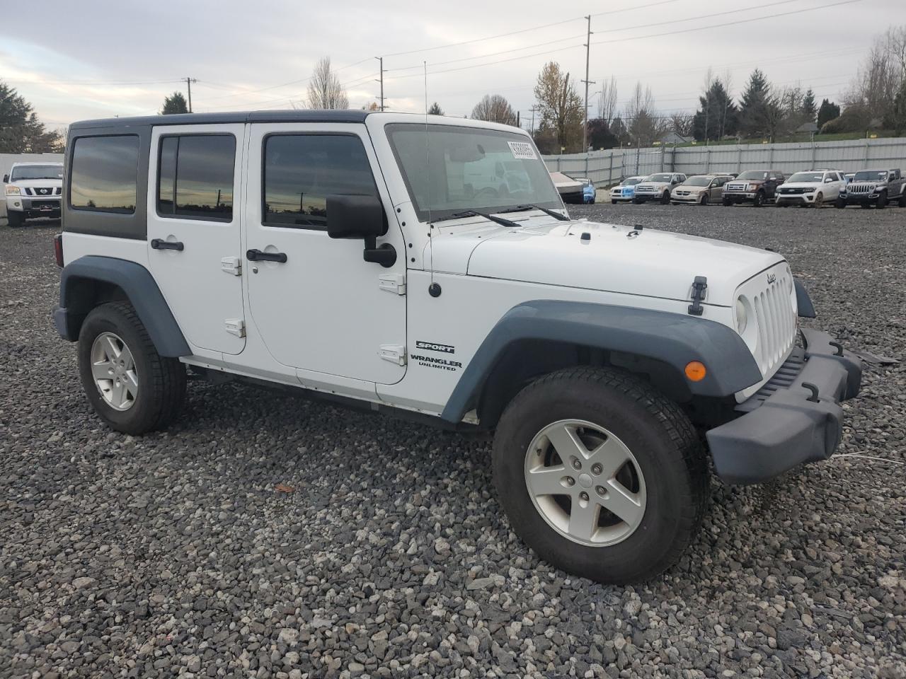 2013 Jeep Wrangler Unlimited Sport - zdjęcie 4