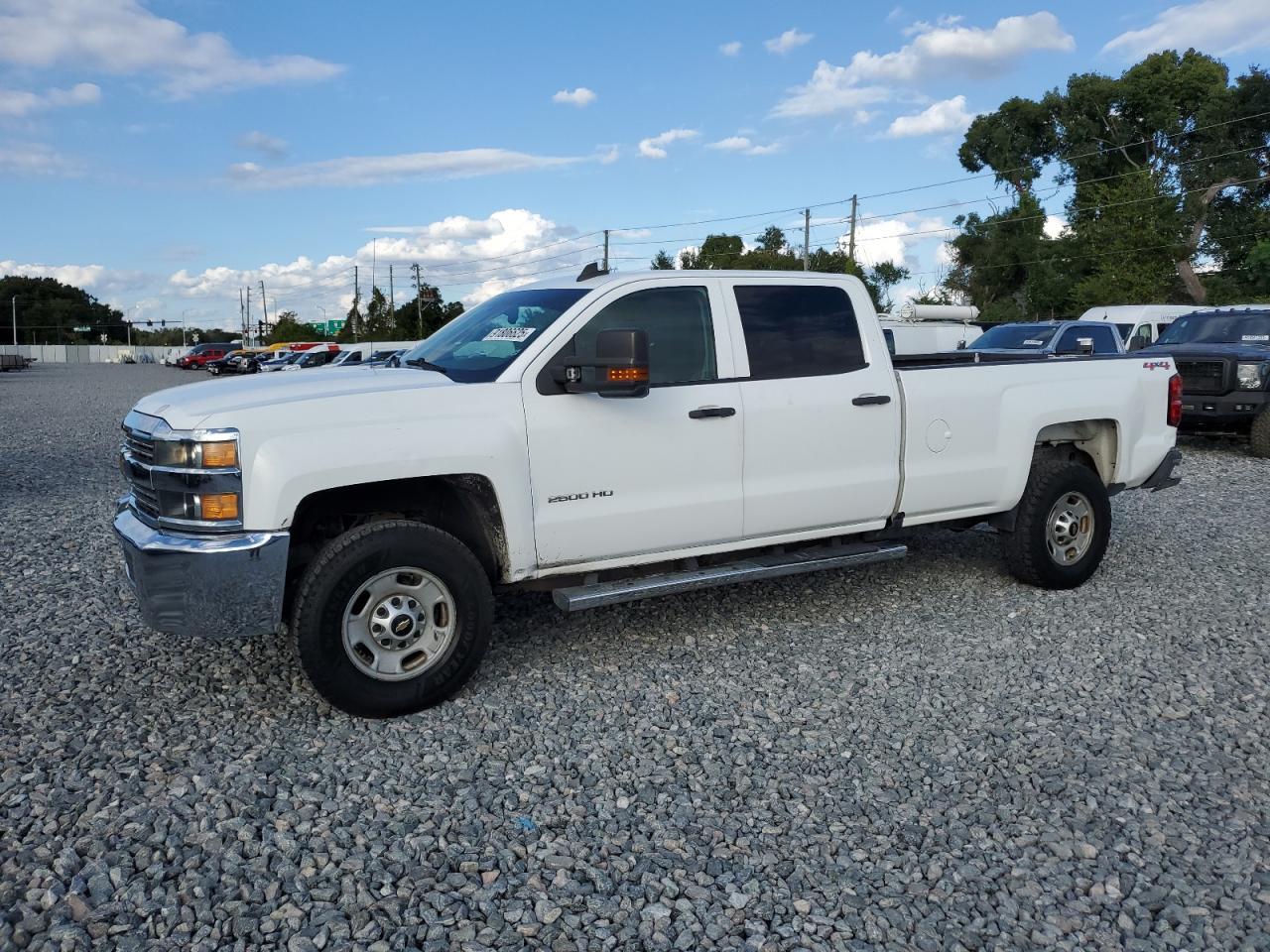 2016 Chevrolet Silverado - zdjęcie główne