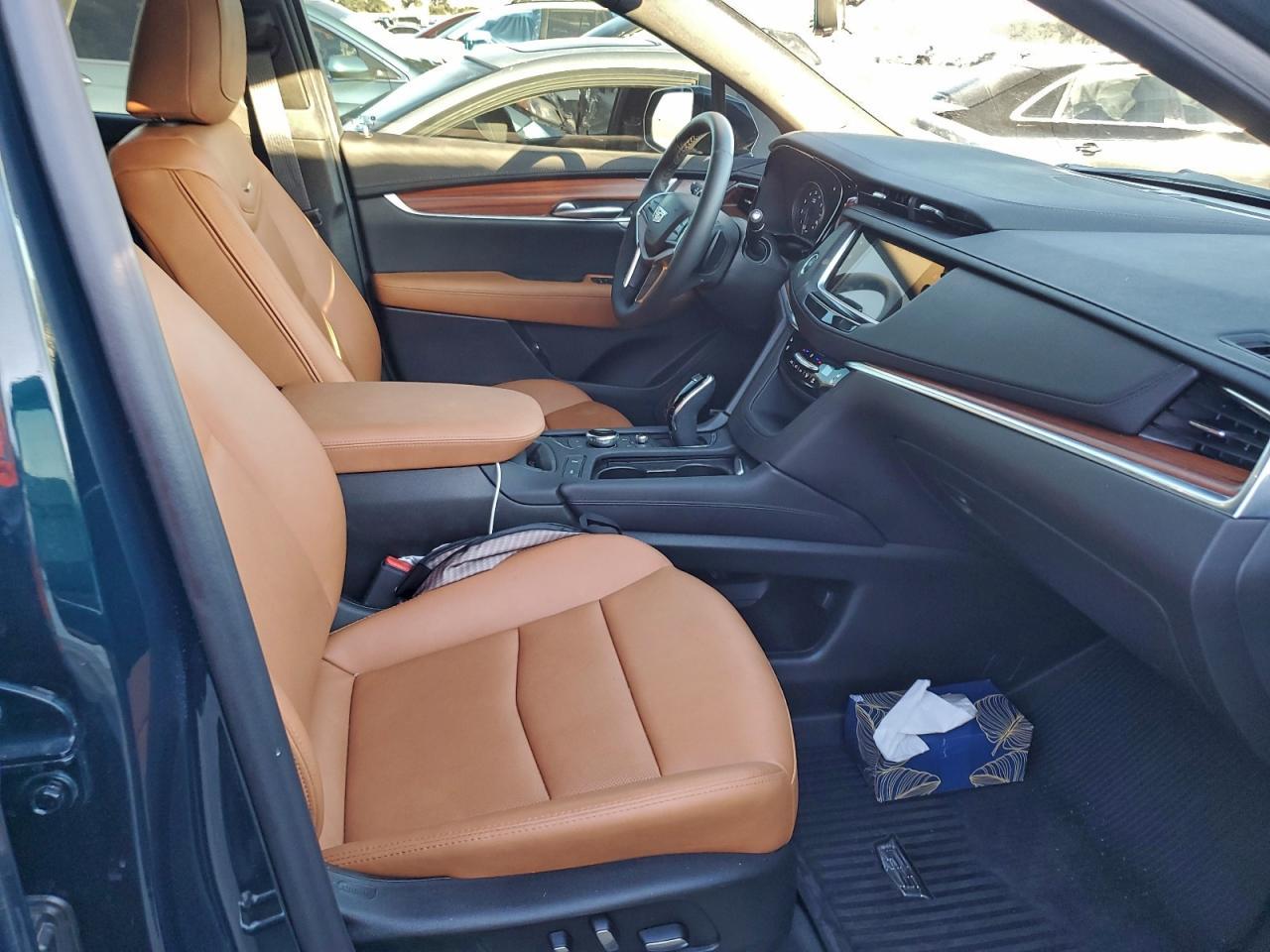 2025 Cadillac XT5 - zdjęcie 13