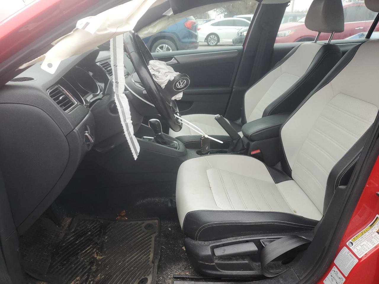 2016 Volkswagen Jetta - zdjęcie 7