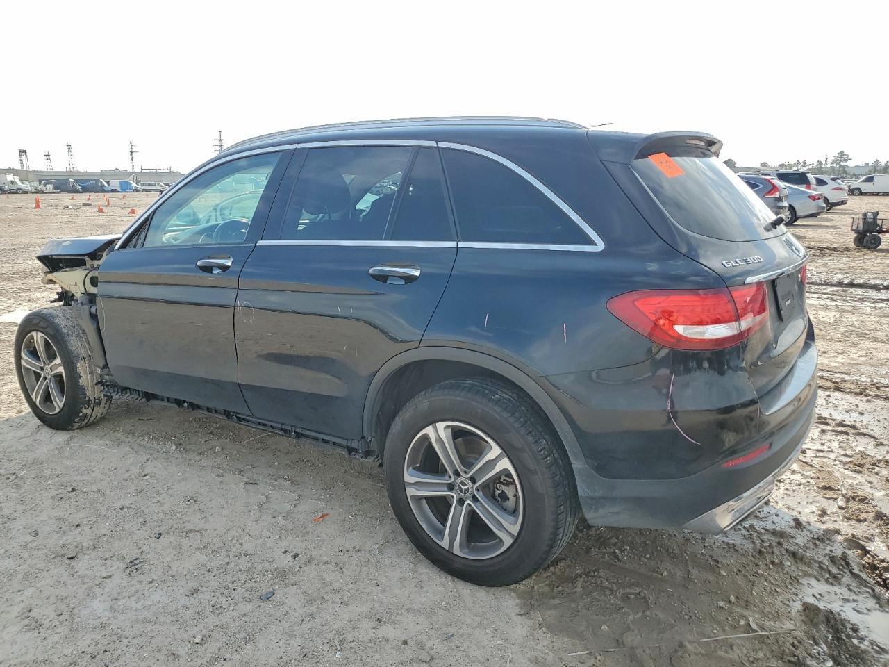 2019 Mercedes-Benz GLC - zdjęcie 2