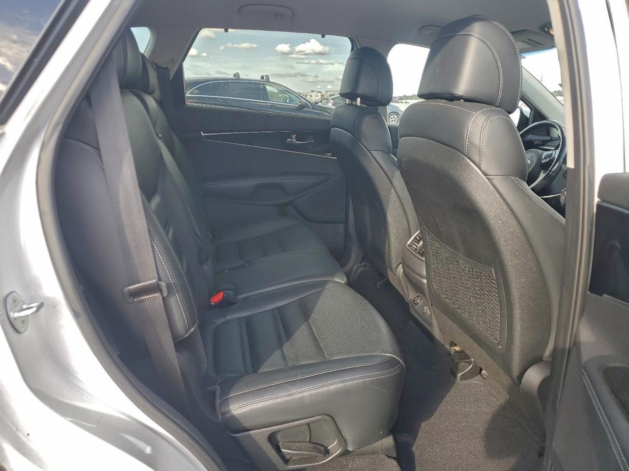 2017 Kia Sorento - zdjęcie 11