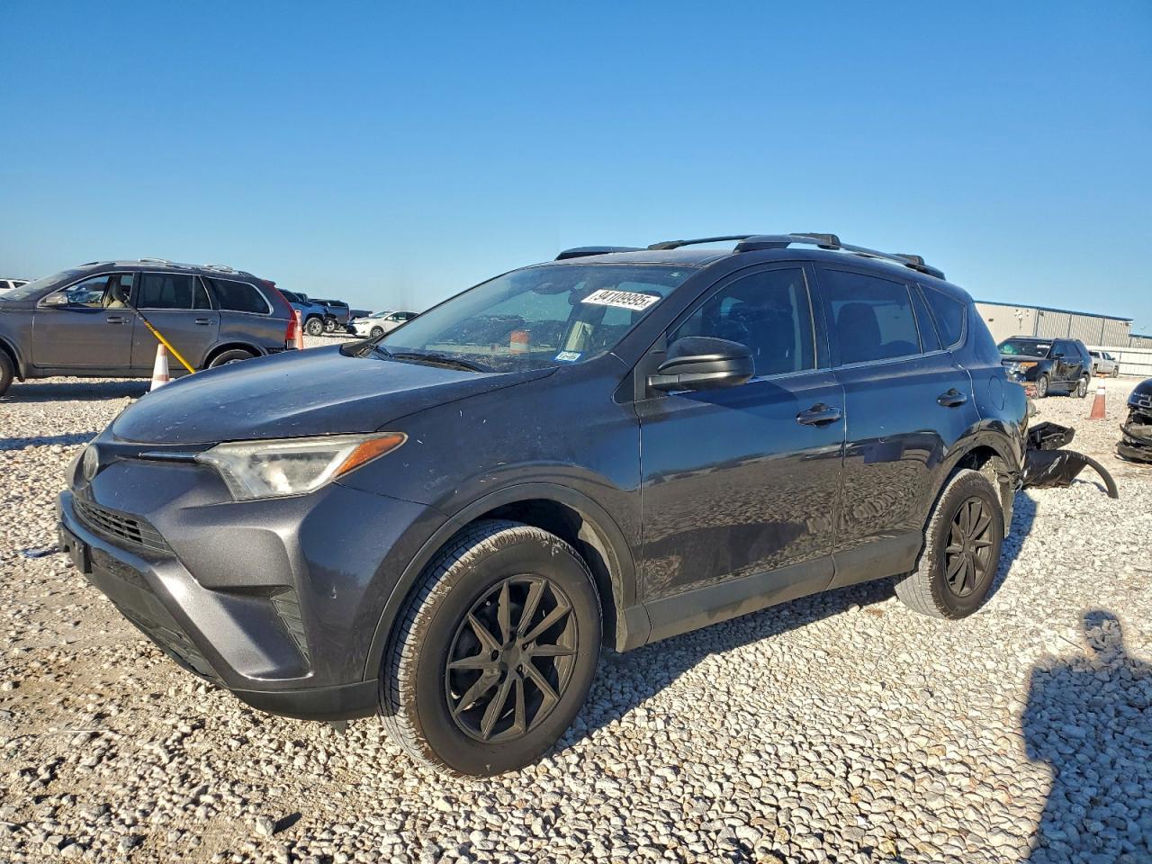 2017 Toyota Rav4 Le - zdjęcie główne