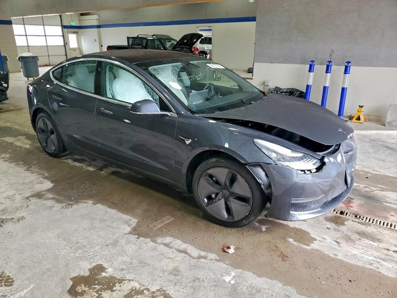 2018 Tesla Model 3 - zdjęcie 4