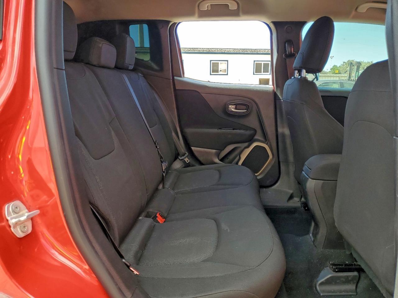 2016 Jeep Renegade Sport - zdjęcie 11