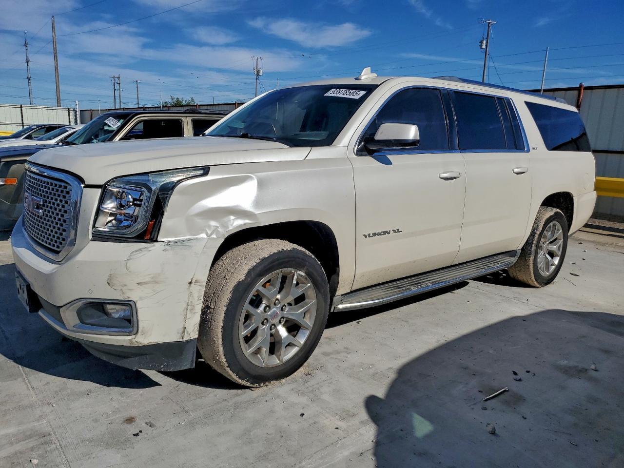 2015 GMC Yukon - zdjęcie główne