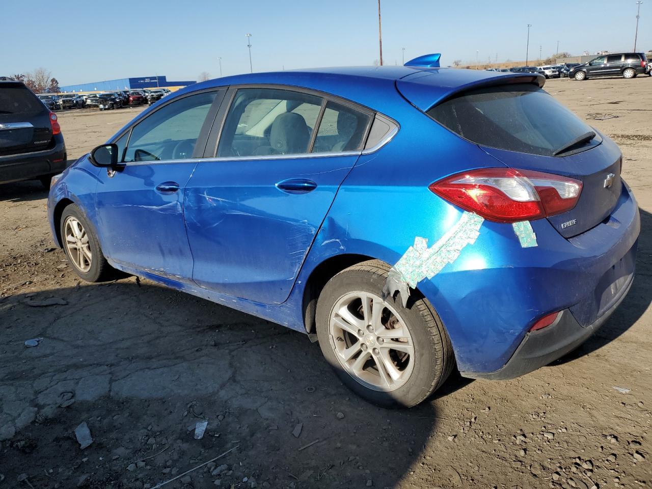 2018 Chevrolet Cruze - zdjęcie 2