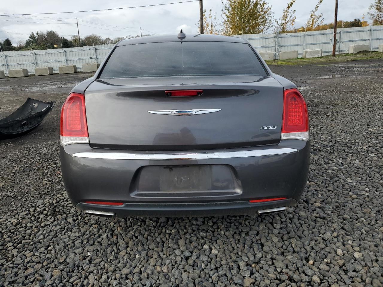 2016 Chrysler 300 Limited - zdjęcie 6