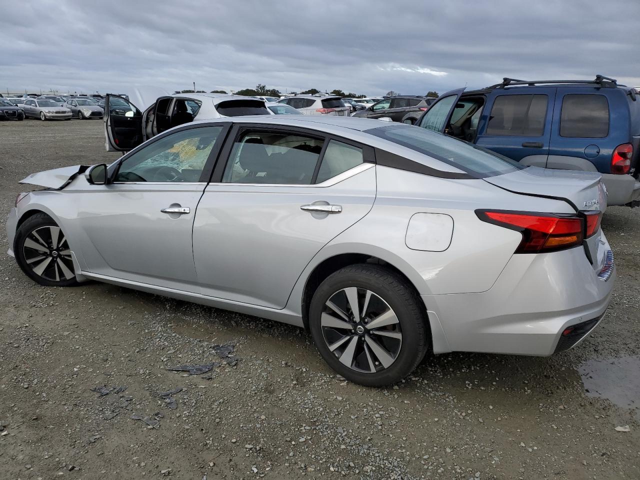 2022 Nissan Altima - zdjęcie 2