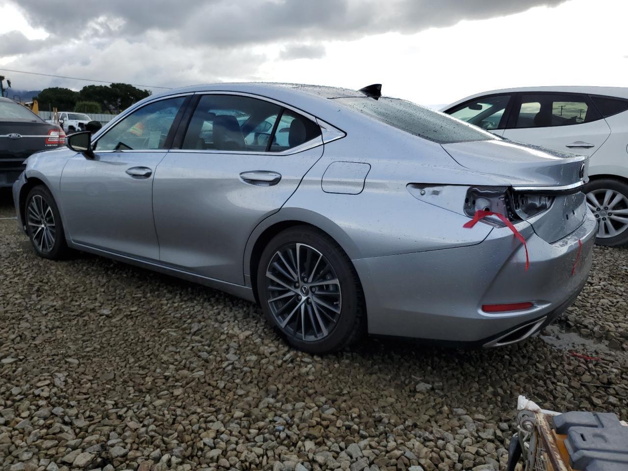 2025 Lexus ES - zdjęcie 2