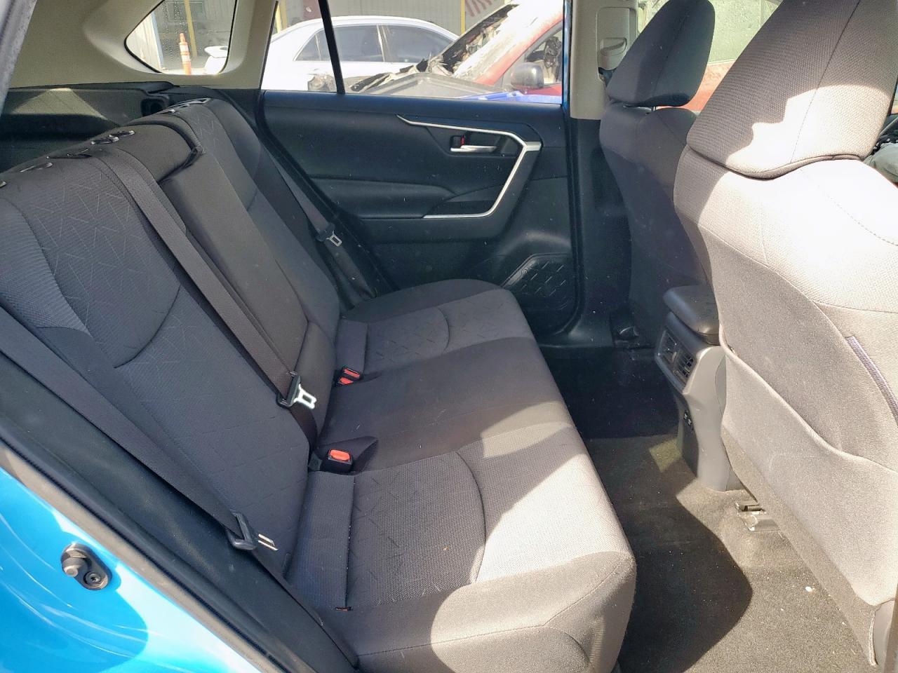 2020 Toyota Rav4 Xle - zdjęcie 11