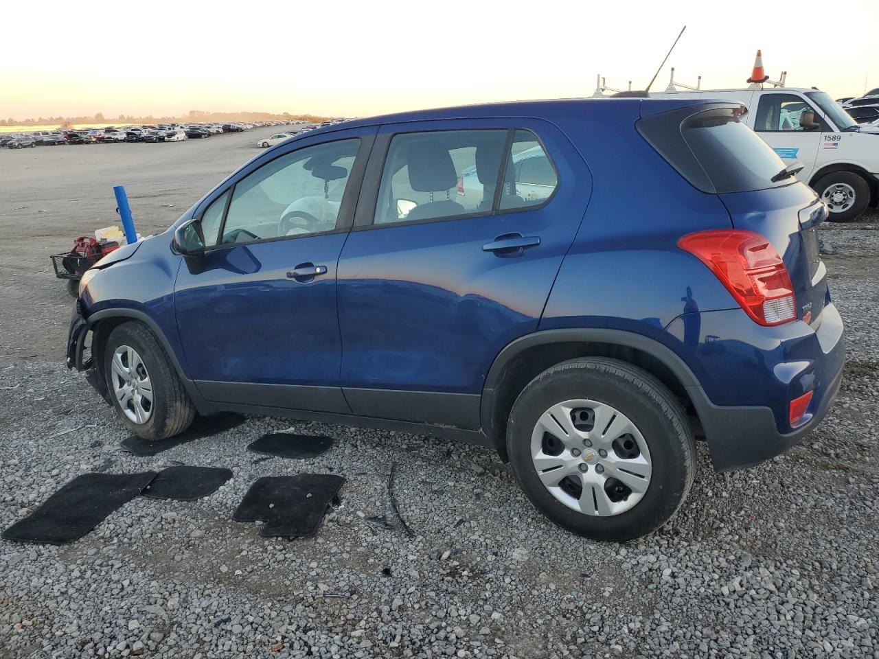 2017 Chevrolet Trax Ls - zdjęcie 2