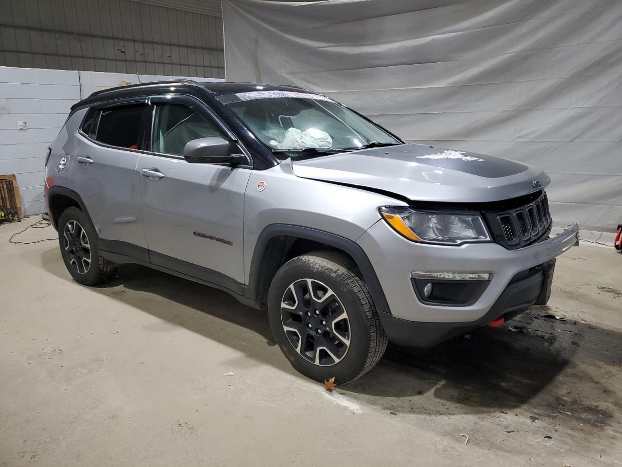 2020 Jeep Compass Trailhawk - zdjęcie 4