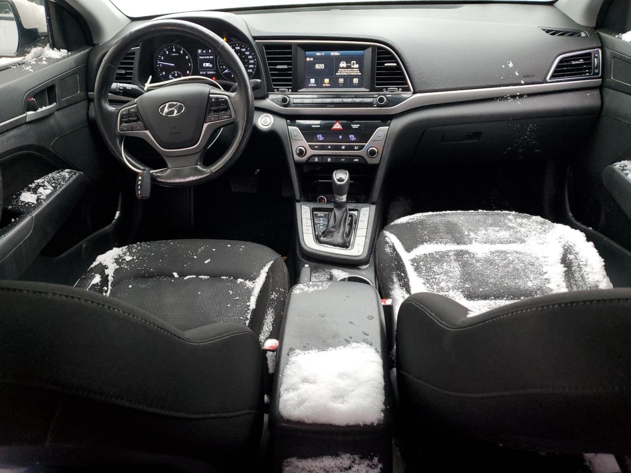 2017 Hyundai Elantra - zdjęcie 8