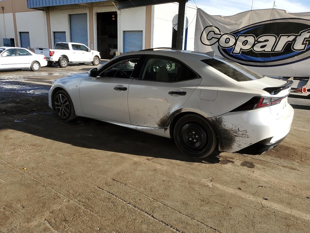 2020 Lexus IS - zdjęcie 2