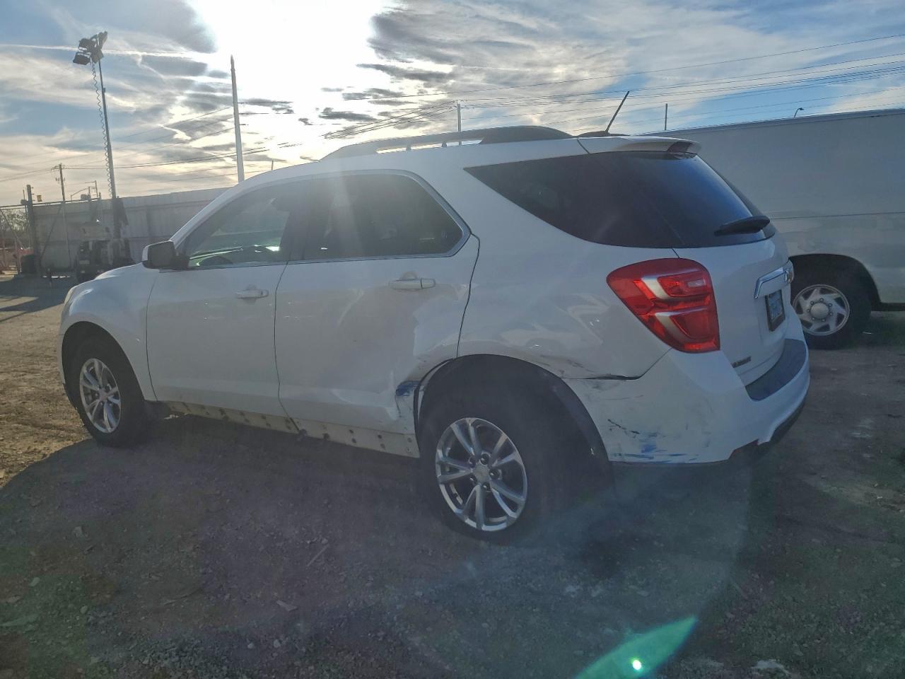2017 Chevrolet Equinox - zdjęcie 2