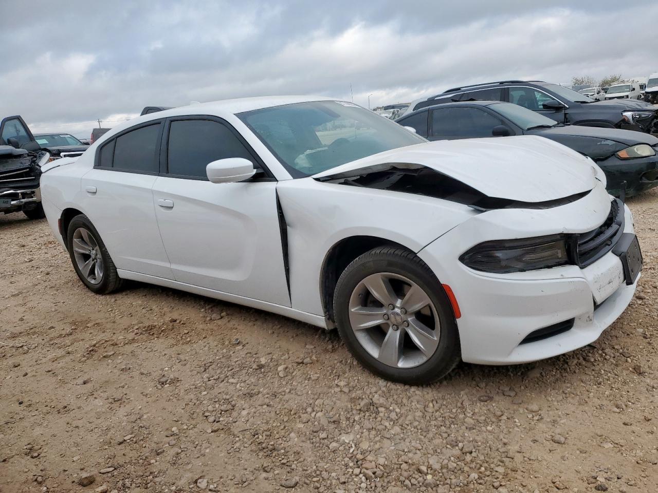 2017 Dodge Charger - zdjęcie 4