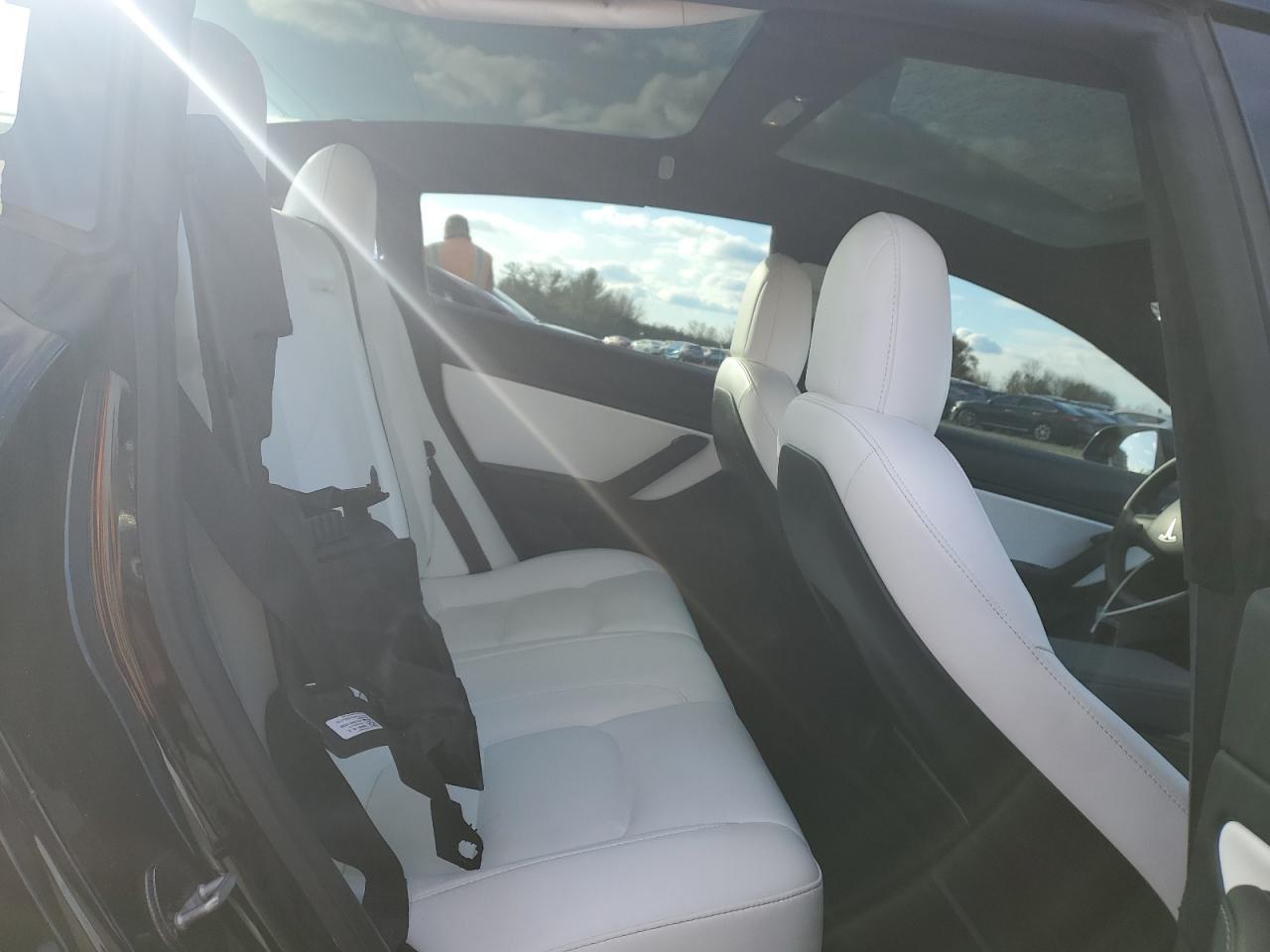 2020 Tesla Model 3 - zdjęcie 10