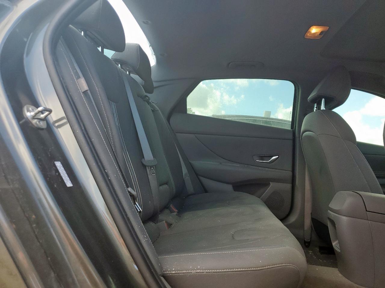 2024 Hyundai Elantra Sel - zdjęcie 10