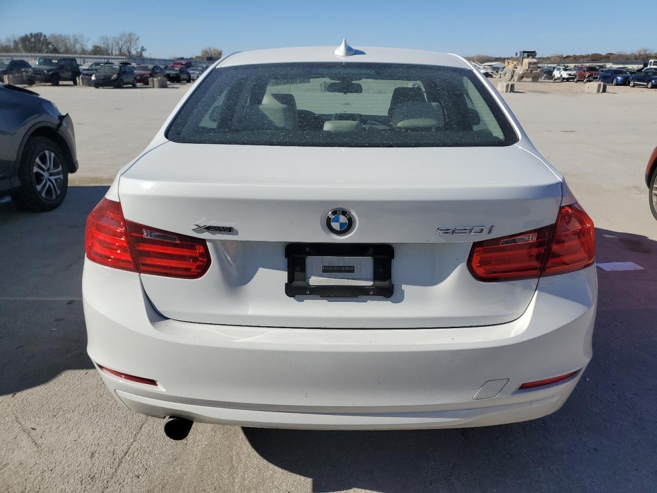 2015 BMW 320 I xDrive - zdjęcie 6