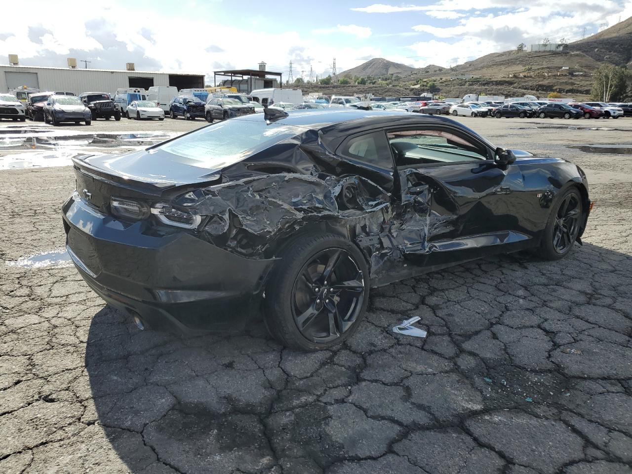 2020 Chevrolet Camaro Ls - zdjęcie 3
