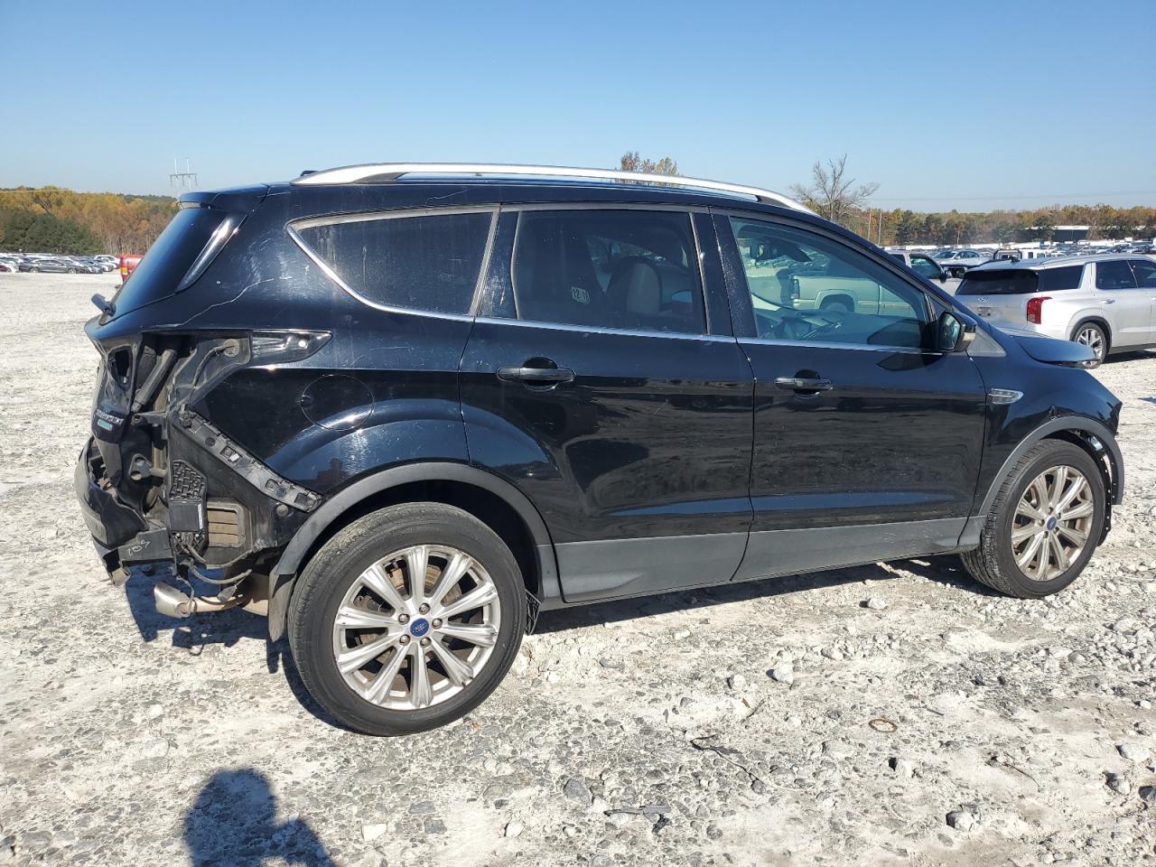 2017 Ford Escape Titanium - zdjęcie 3