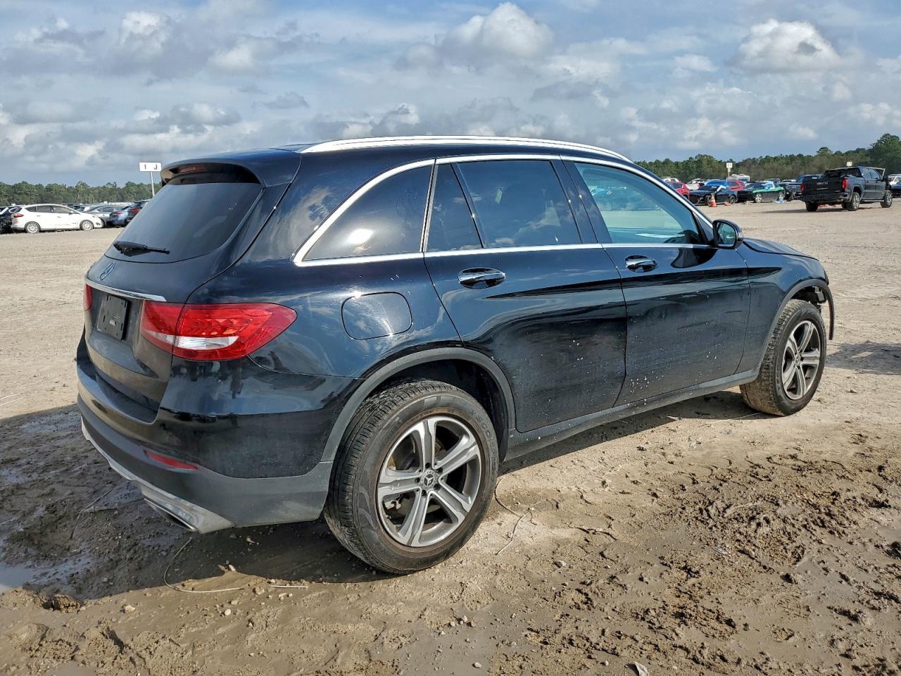 2019 Mercedes-Benz GLC - zdjęcie 3