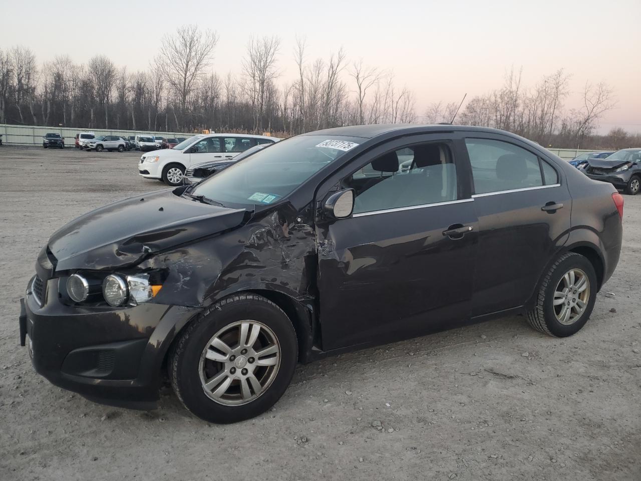 2015 Chevrolet Sonic - zdjęcie główne