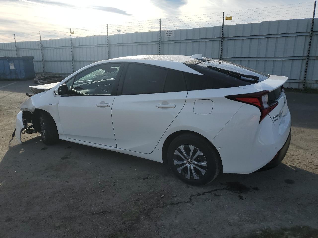 2020 Toyota Prius - zdjęcie 2