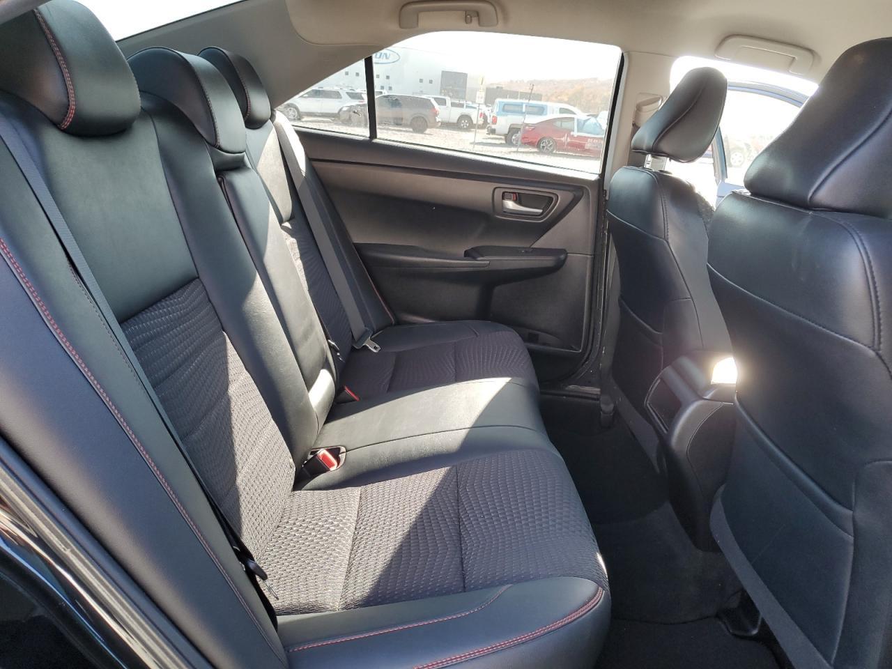 2015 Toyota Camry - zdjęcie 10