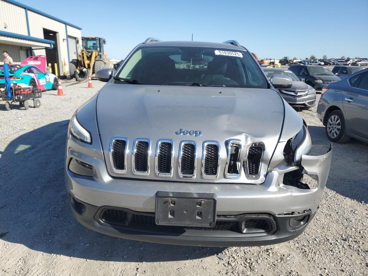 2017 Jeep Cherokee - zdjęcie 5