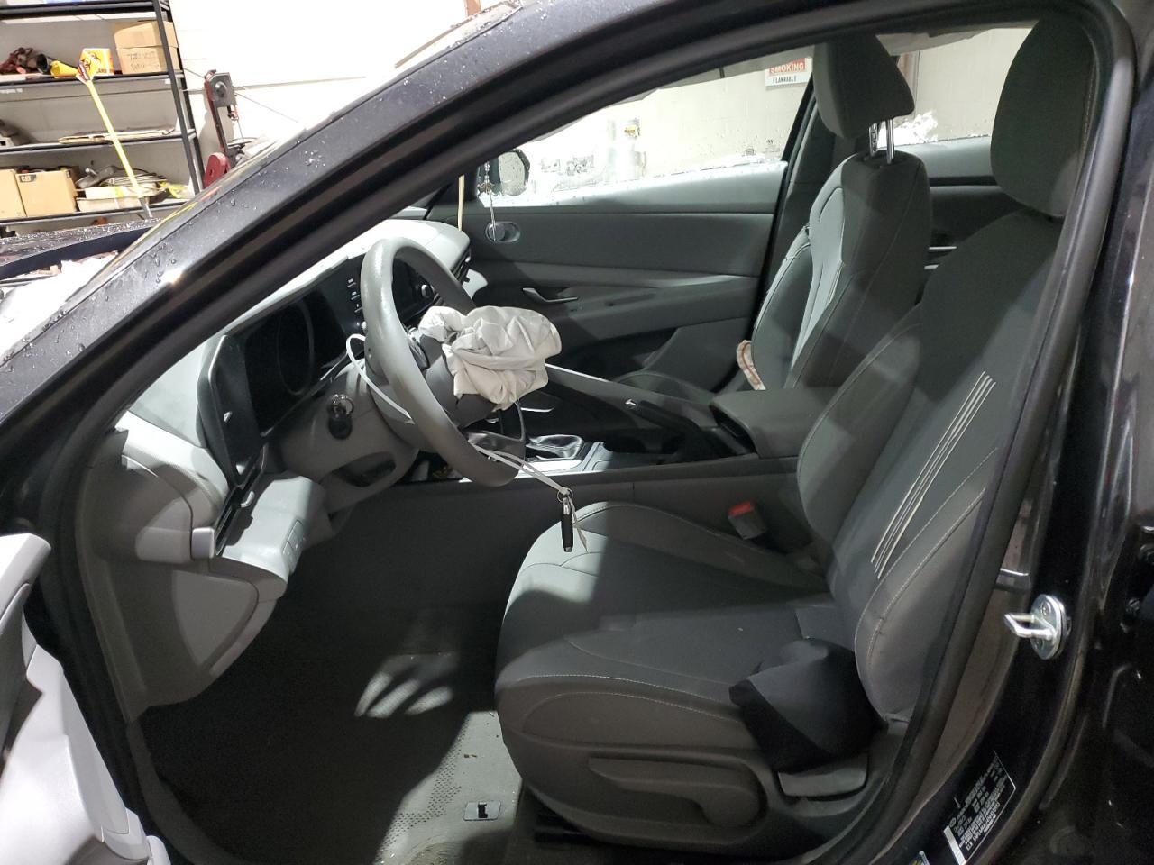 2022 Hyundai Elantra - zdjęcie 7