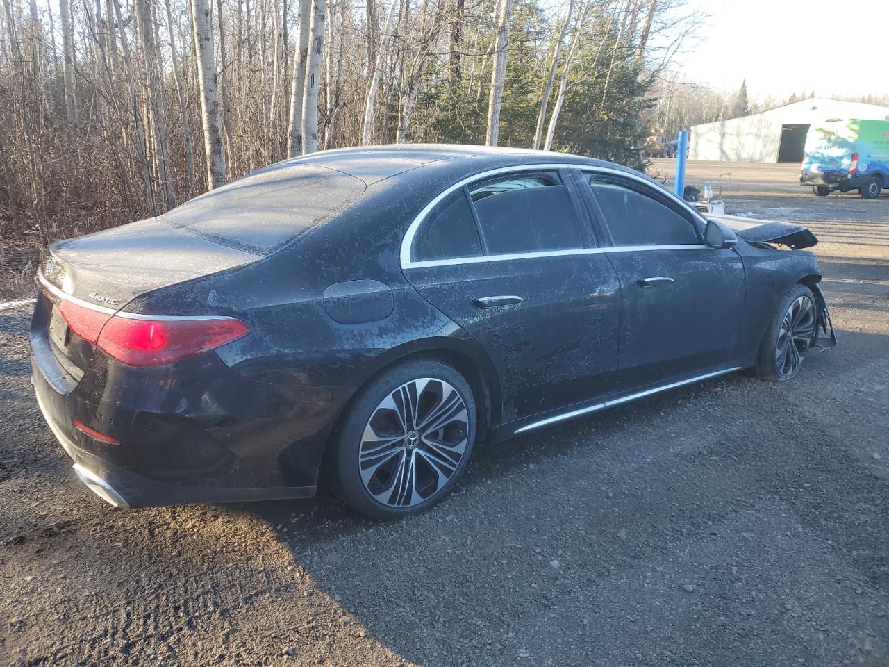 2024 Mercedes-Benz E 350 4Matic - zdjęcie 3